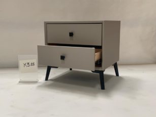 طاولة ك 3 الجانبيه